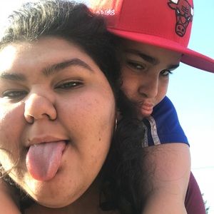 Meet your Posher, Crystal